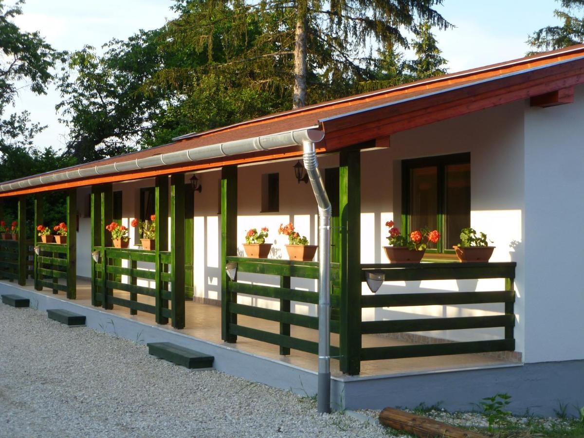 Kisrejtek Apartmanház Lispeszentadorján Esterno foto