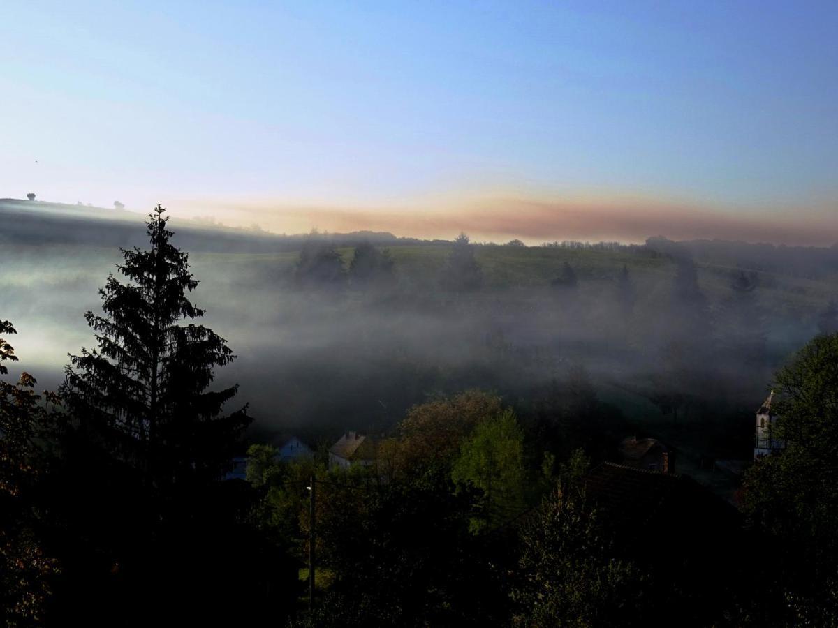Kisrejtek Apartmanház Lispeszentadorján Esterno foto