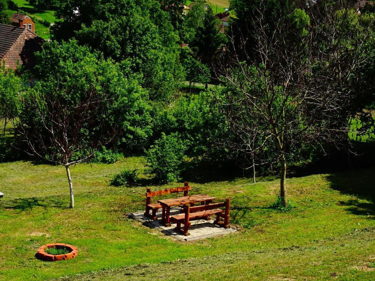 Kisrejtek Apartmanház Lispeszentadorján Esterno foto