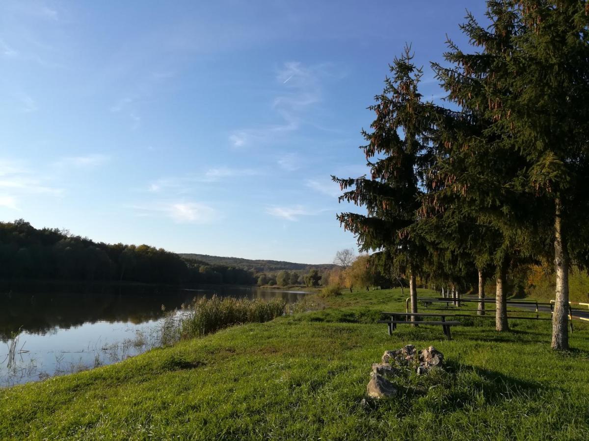 Kisrejtek Apartmanház Lispeszentadorján Esterno foto
